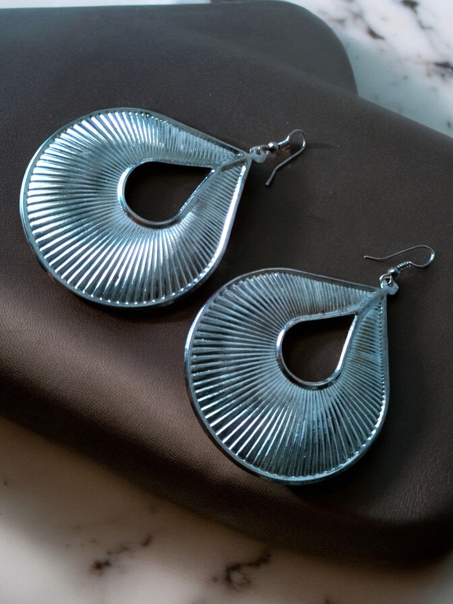 Midnight Radiance: Handmade Earrings