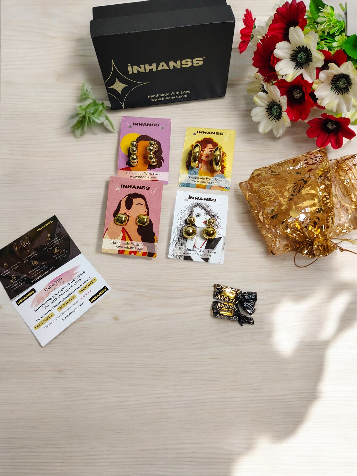 Gold-Toned Earring Hamper by INHANSS