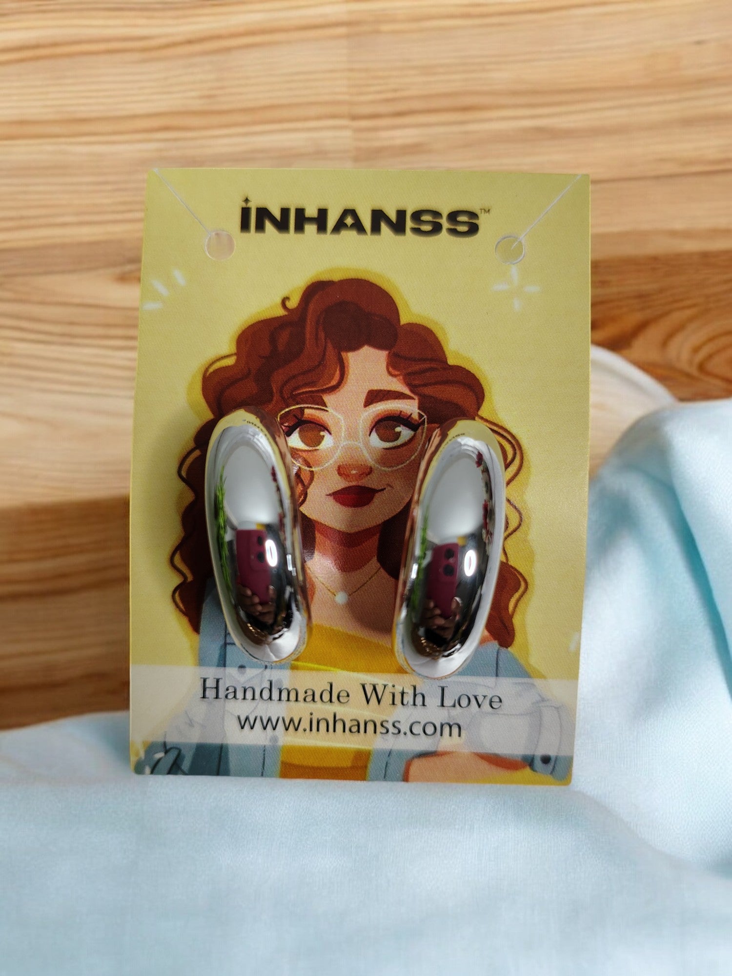 INHANSS Silver-Toned Earring -Premium Gift Box Hamper