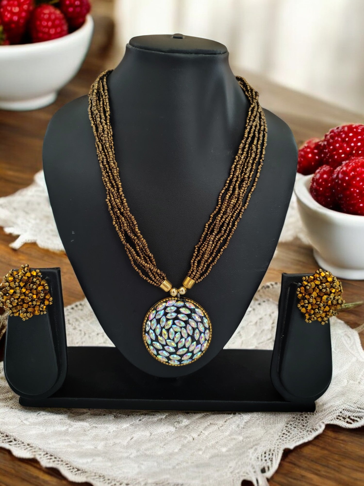 Radiance in Gold – Abalone & Beads Fusion Set