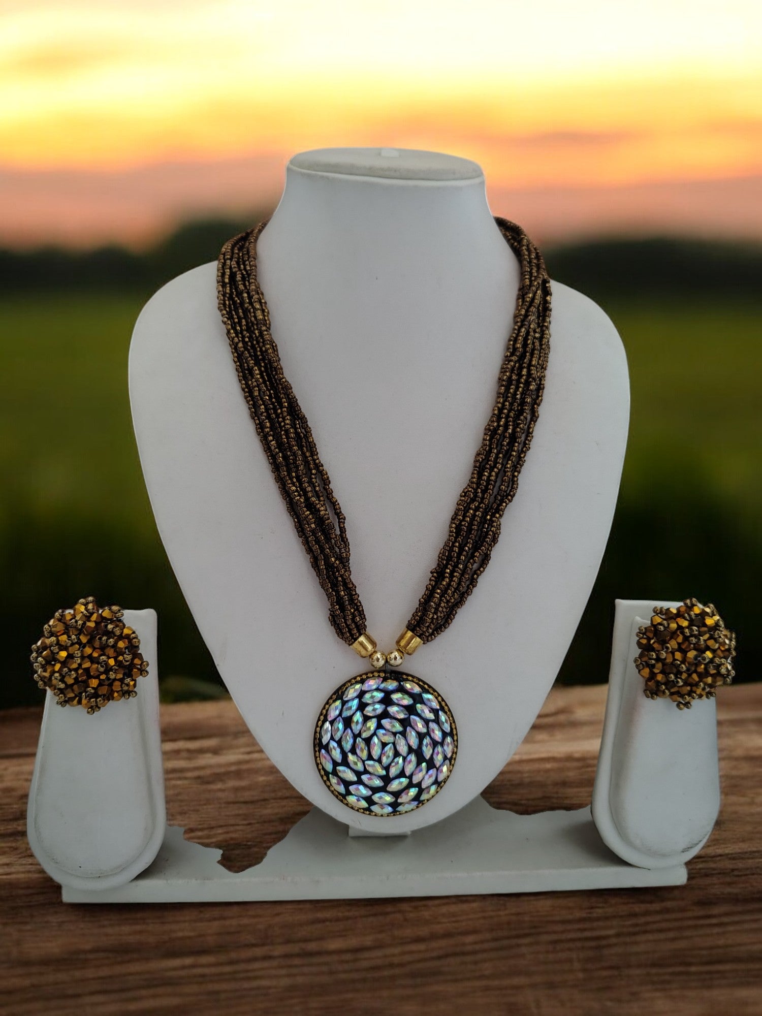 Radiance in Gold – Abalone & Beads Fusion Set