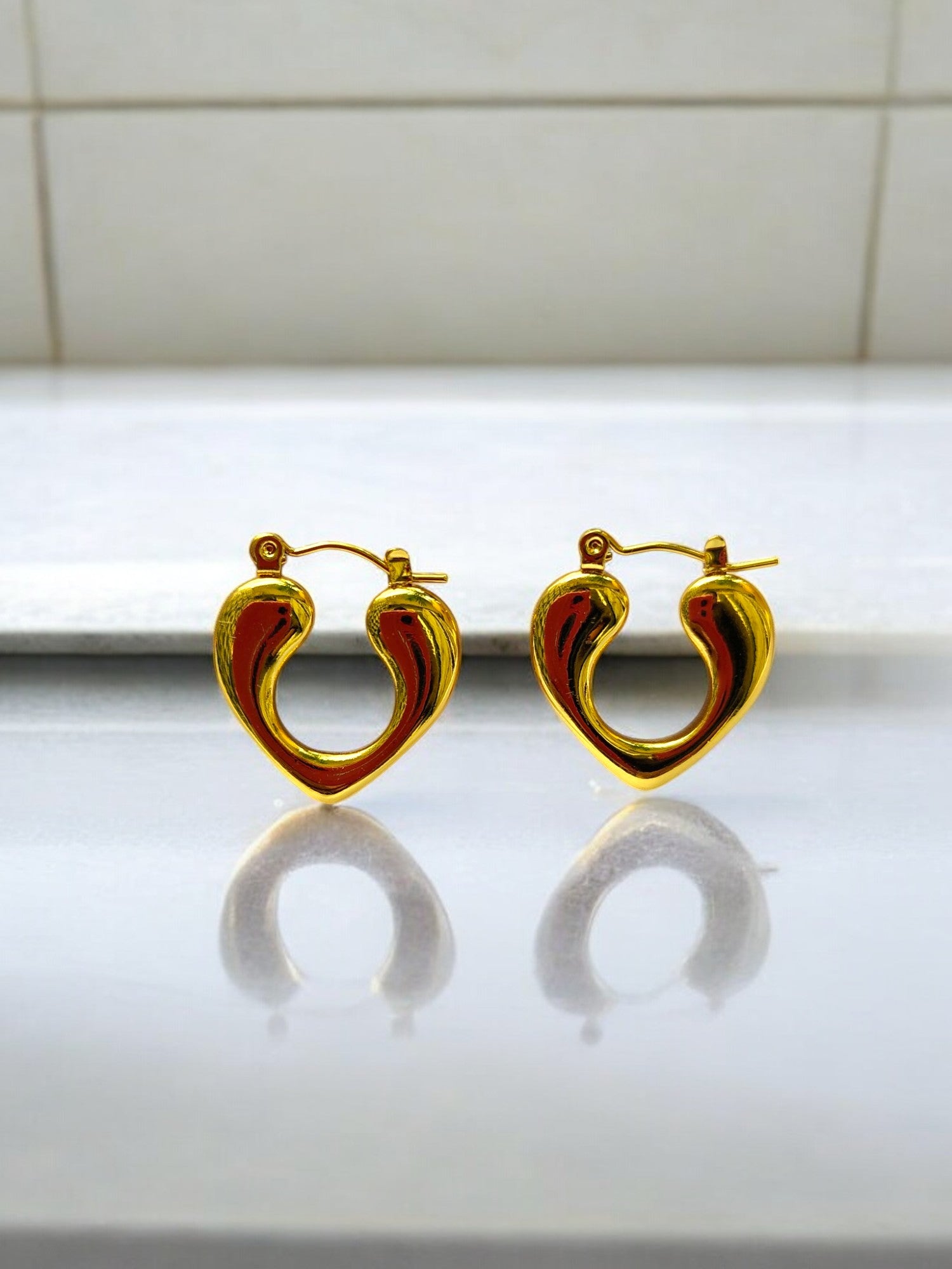 Anti Tarnish Lustrous Gold Hearty Hoops