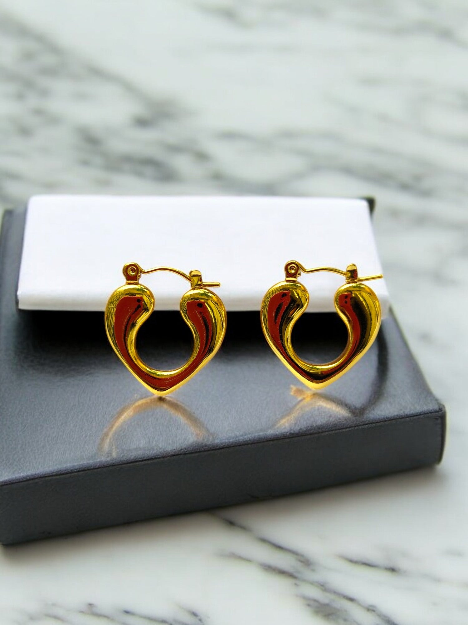 Anti Tarnish Lustrous Gold Hearty Hoops