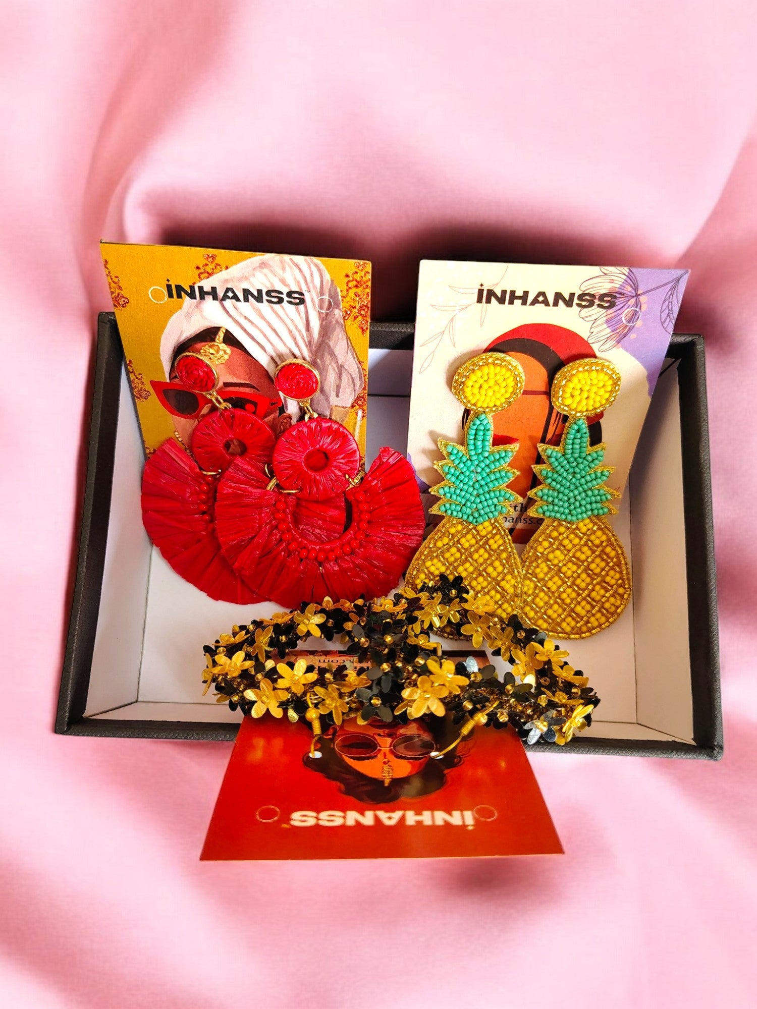 Limited Edition Galentine's Beaded Earring Hamper ( Handmade)