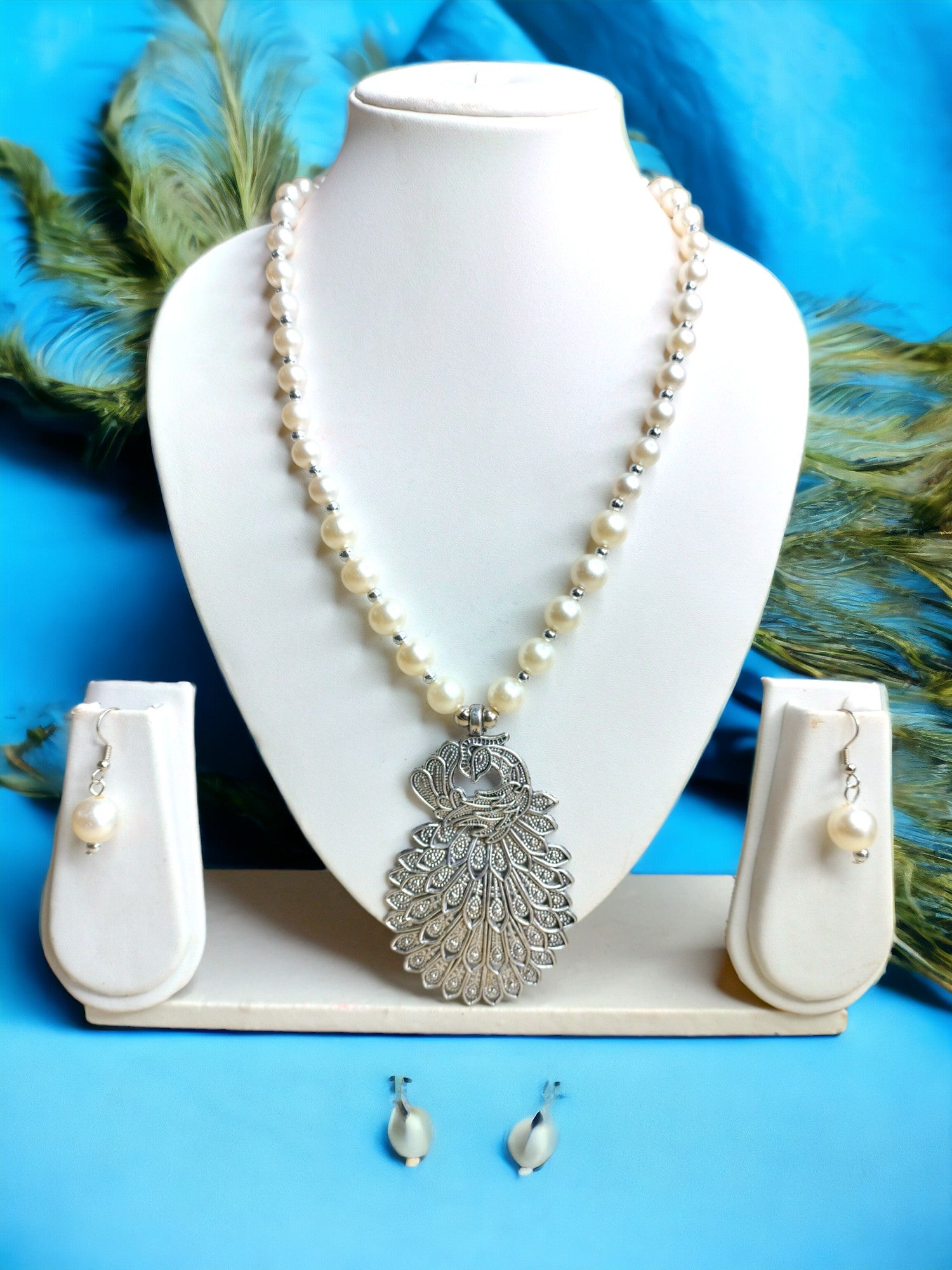 Mayur Pearl Majesty -Pearl Set with Matching Earrings