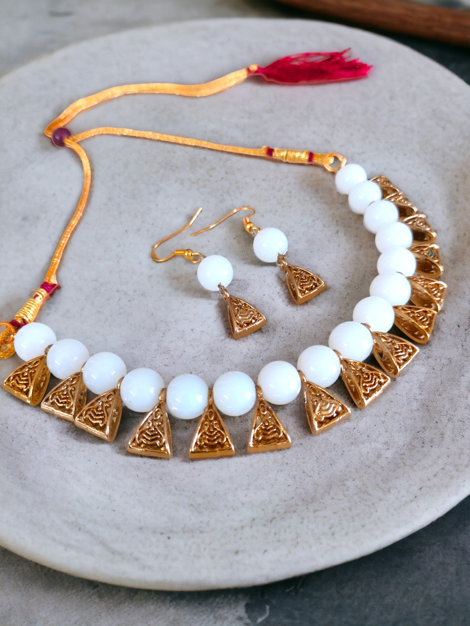 Ivory Trance Choker Set