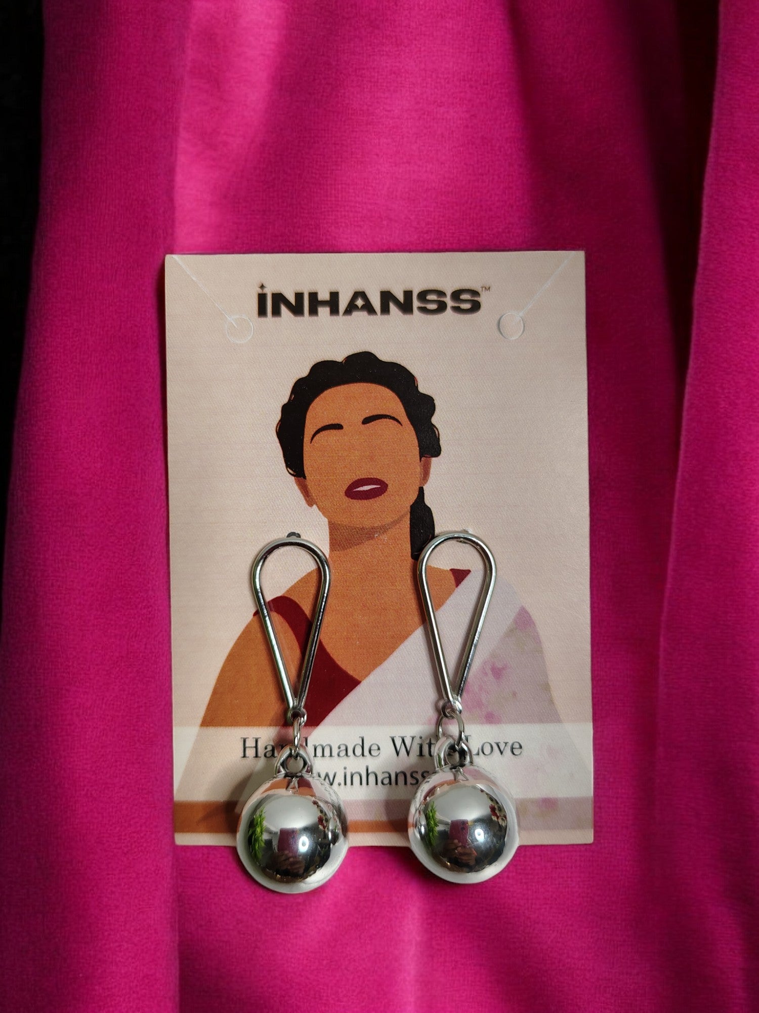 INHANSS Silver-Toned Earring -Premium Gift Box Hamper